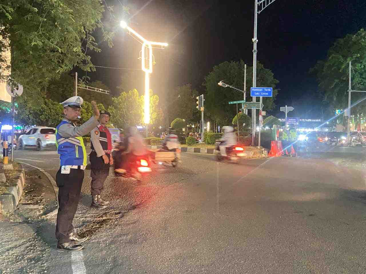 Polresta Banda Aceh Tingkatkan Pelayanan Masyarakat di Malam Weekend dengan Strong Point Malam - Tribratanews Polresta Banda Aceh