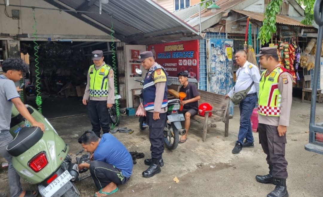 Ciptakan Kenyamanan Bagi Warga, Polisi Lakukan Patroli Dialogis di Banda Aceh