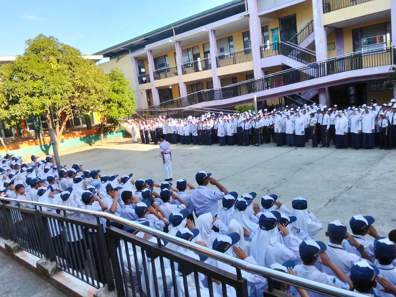 Kasat Binmas Polresta Banda Aceh Jadi Irup di SMP Negeri 16