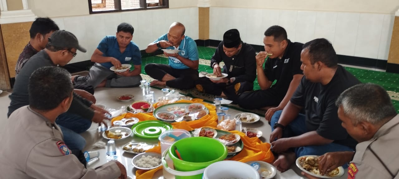 Personel Polsek Kuta Baro Hadiri Maulid Nabi Muhammad SAW di Gampong Lampuuk