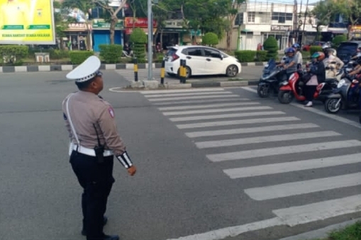 Berikan Rasa Aman Bagi Pengendara Personel Satlantas Gelar Pamturlalin