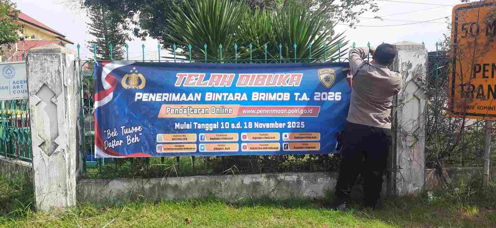 Jajaran Polresta Pasang Spanduk Sosialisasi Penerimaan Bintara Brimob T.A. 2026