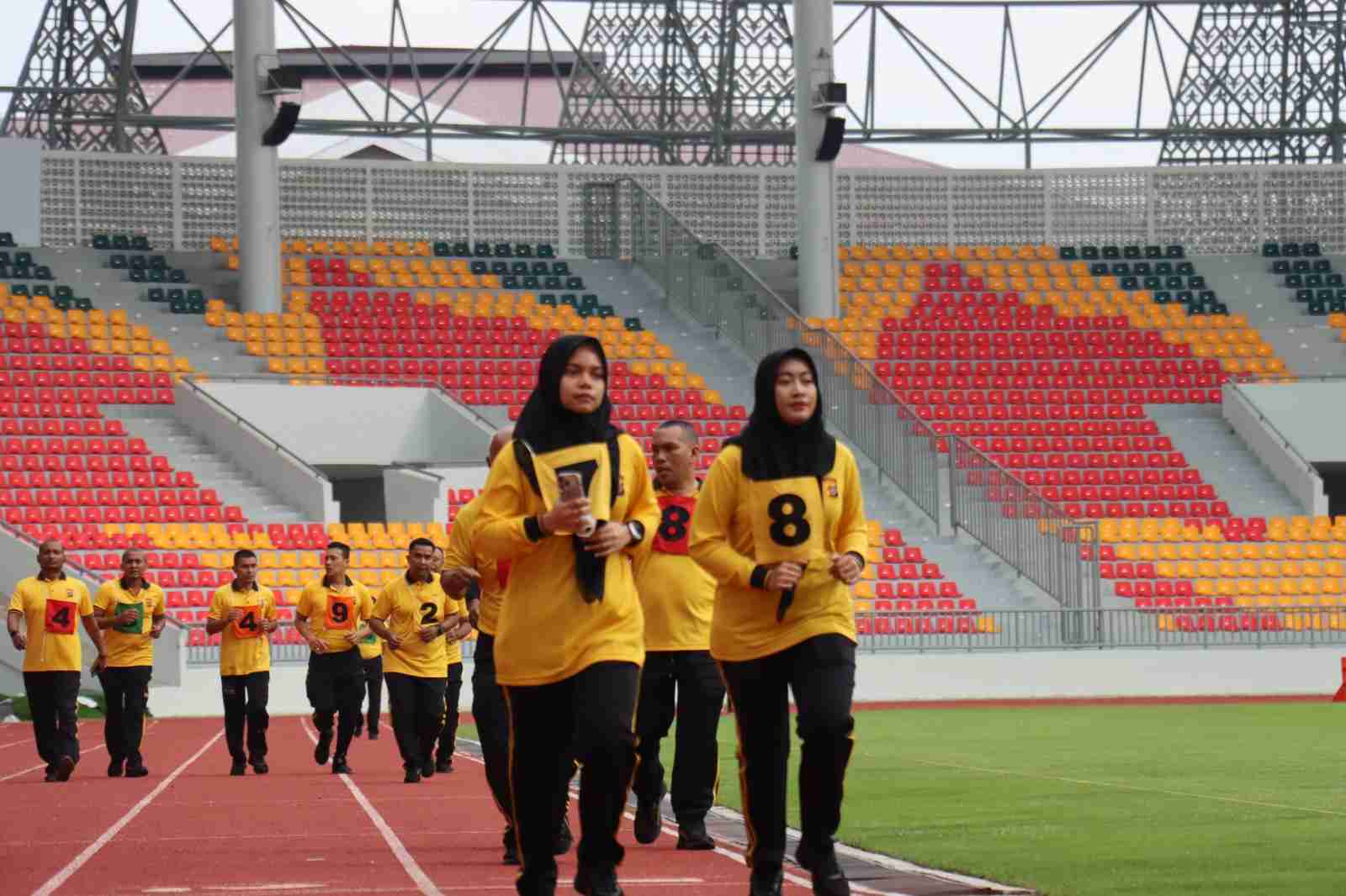 Seratusan Personel Polresta Banda Aceh Gelar Tes Kesamaptaan Jasmani di SHB