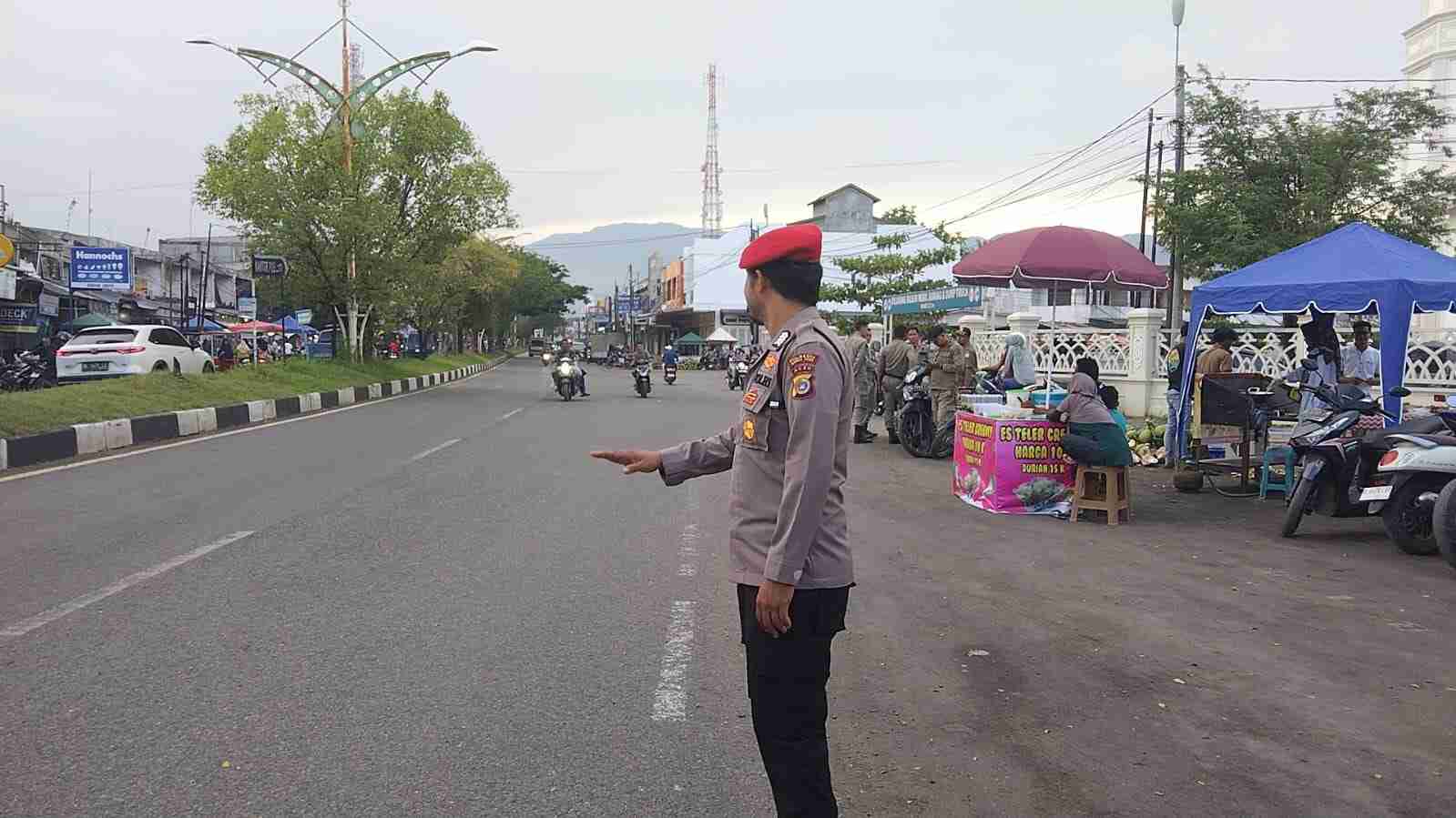 Polsek Jajaran Polresta Banda Aceh Intensifkan Pemantauan Kawasan Kuliner Jelang Berbuka Puasa Selama Ramadan 1447 H