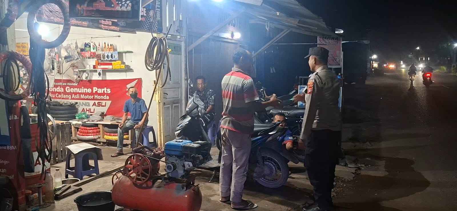 Patroli Humanis Polresta Banda Aceh  Jalin Kedekatan dengan Warga