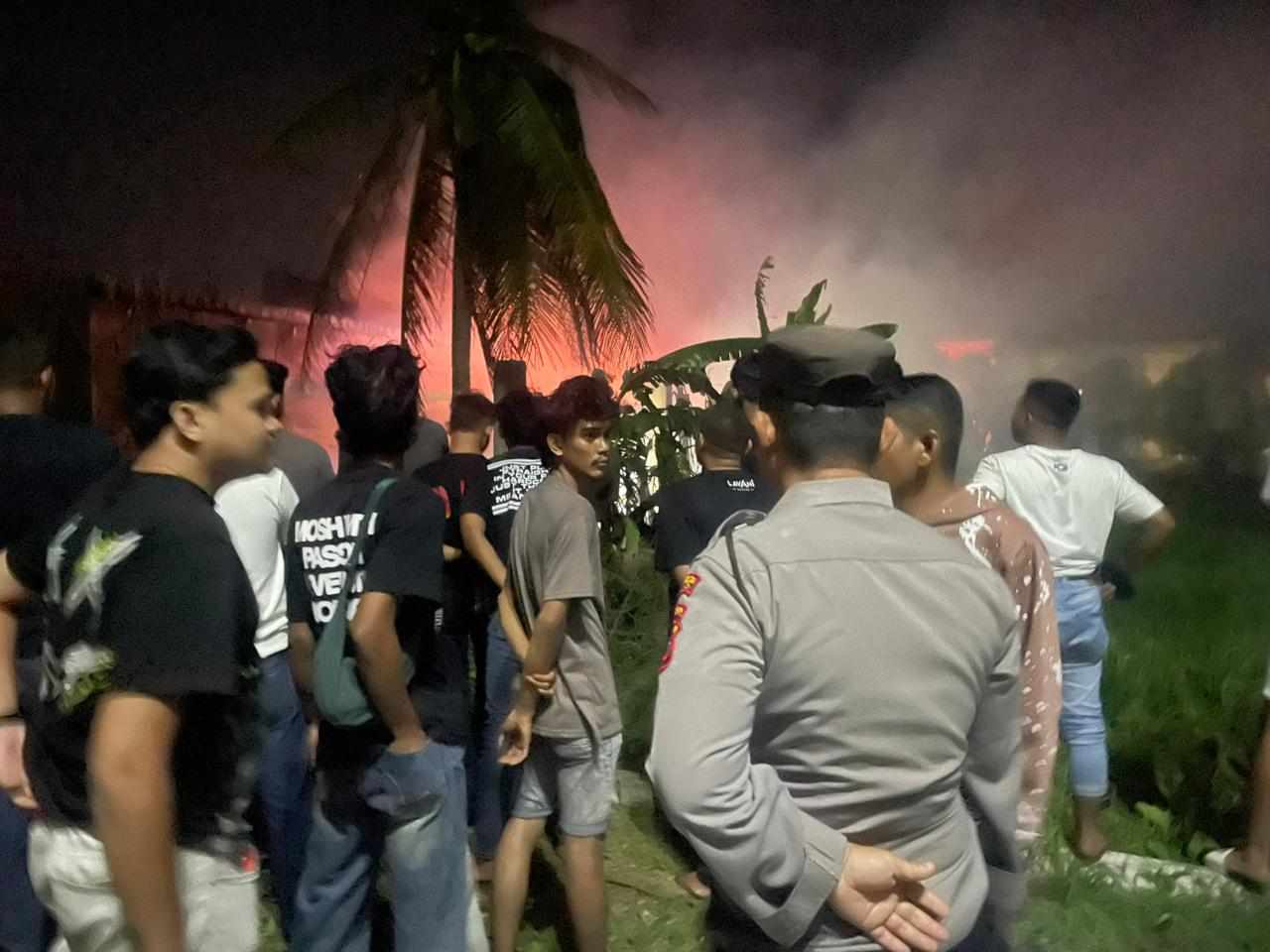 4 Pintu Kos di Banda Aceh Terbakar, Seorang Penghuni asal Simeulue Dilarikan ke RS