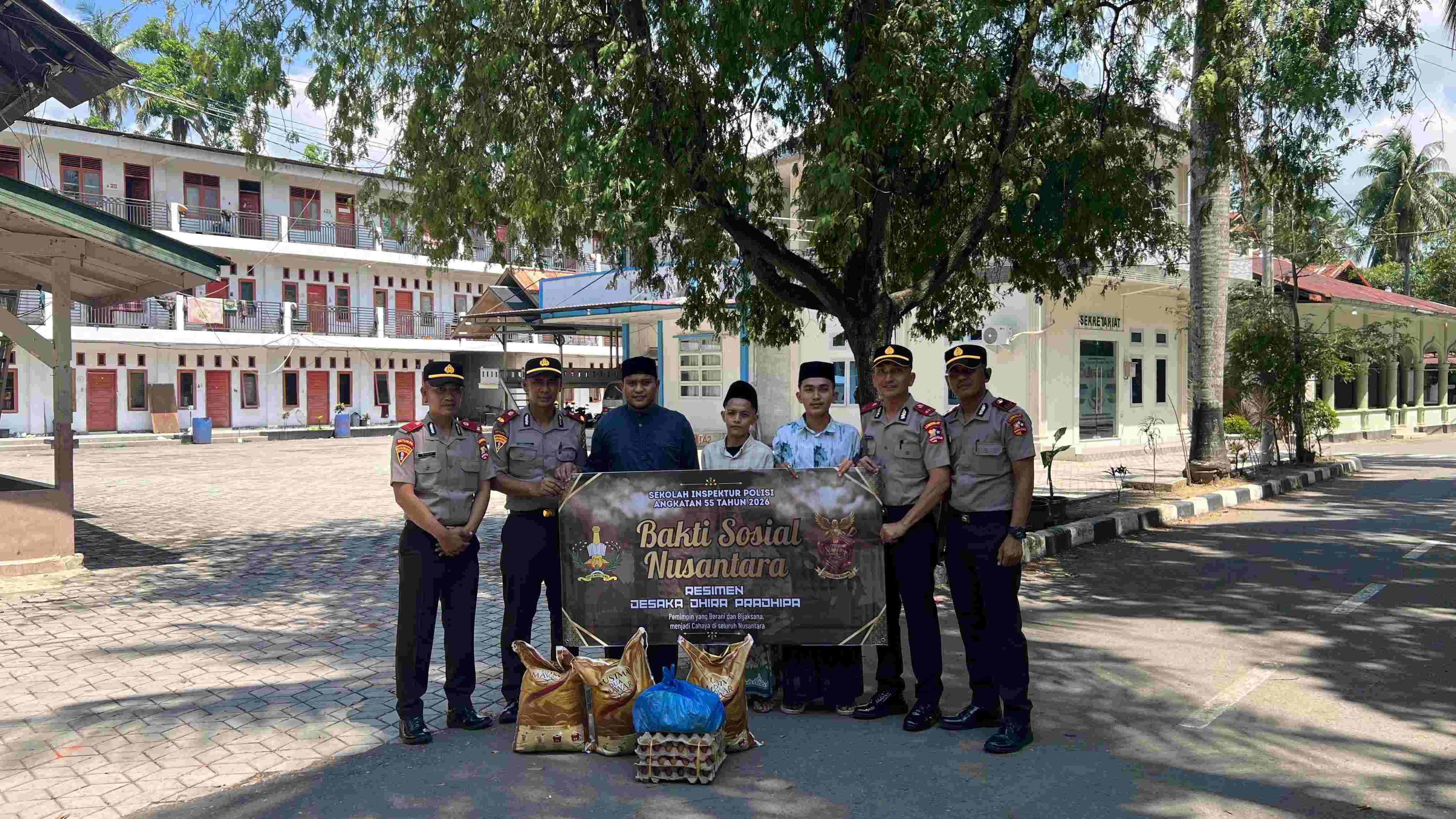 Semangat Peduli, Calon Perwira Siswa SIP Angkatan 55 T.A 2026 Resimen Desaka Dhira Pradhipa Polda Aceh Baksos Pada Dayah Ulee Titie 
