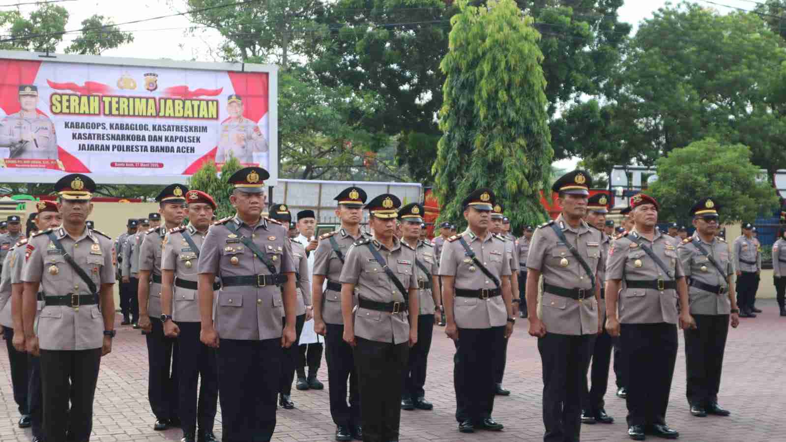 Kabag, Kasat dan Kapolsek Jajaran Polresta Banda Aceh Diserah Terimakan 