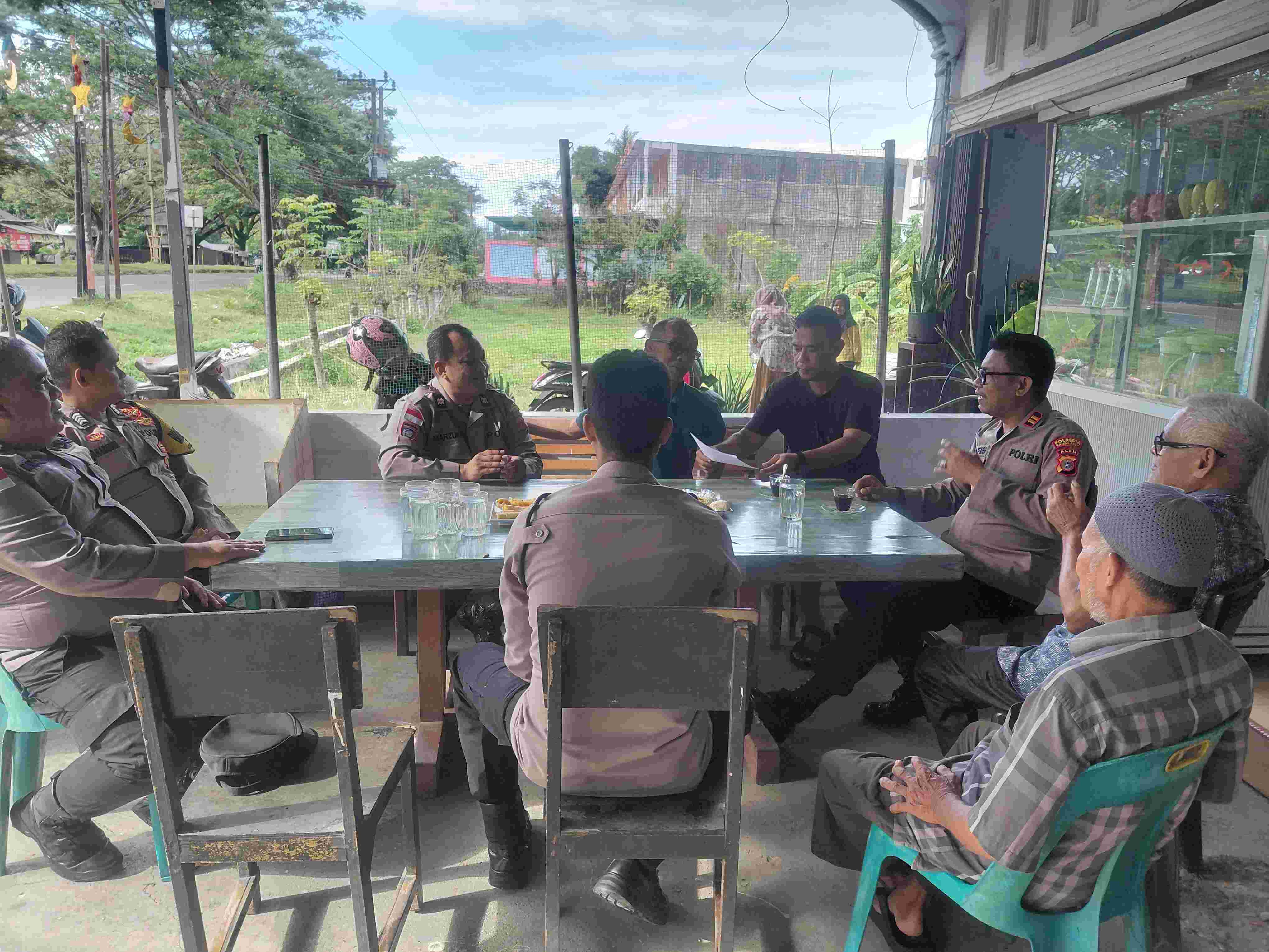 Bahas Kamtibmas, Kapolsek Blang Bintang Gelar Jumat Curhat
