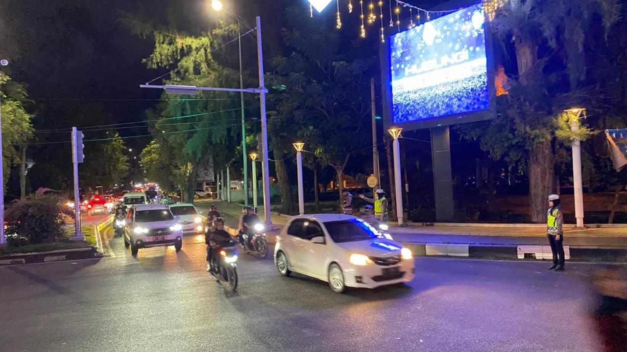 Personel Polresta Banda Aceh Dikerahkan Malam Hari, Antisipasi Padatnya Lalu Lintas Saat Weekend