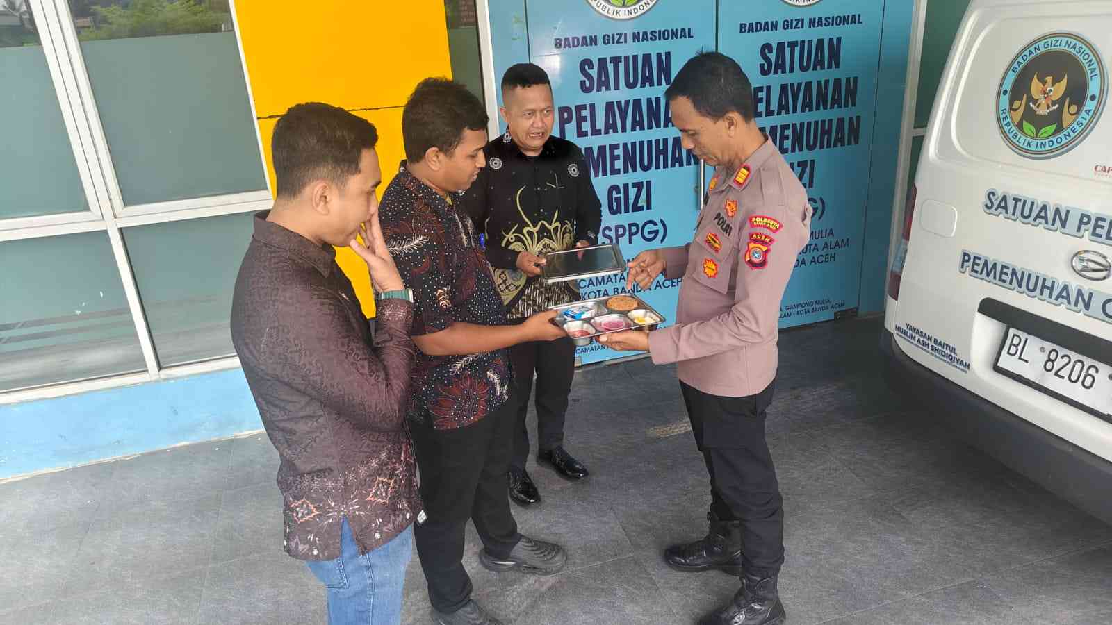 Pastikan Kelayakan dan Kualitas Distribusi Makanan, Kapolsek Kuta Alam Cek Dapur MBG