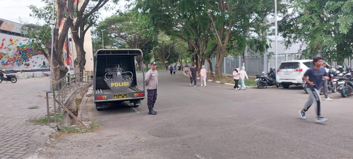 Polsek Banda Raya Perkuat Keamanan, Patroli Intensif di Sekitar Stadion Harapan Bangsa - Tribratanews Polresta Banda Aceh