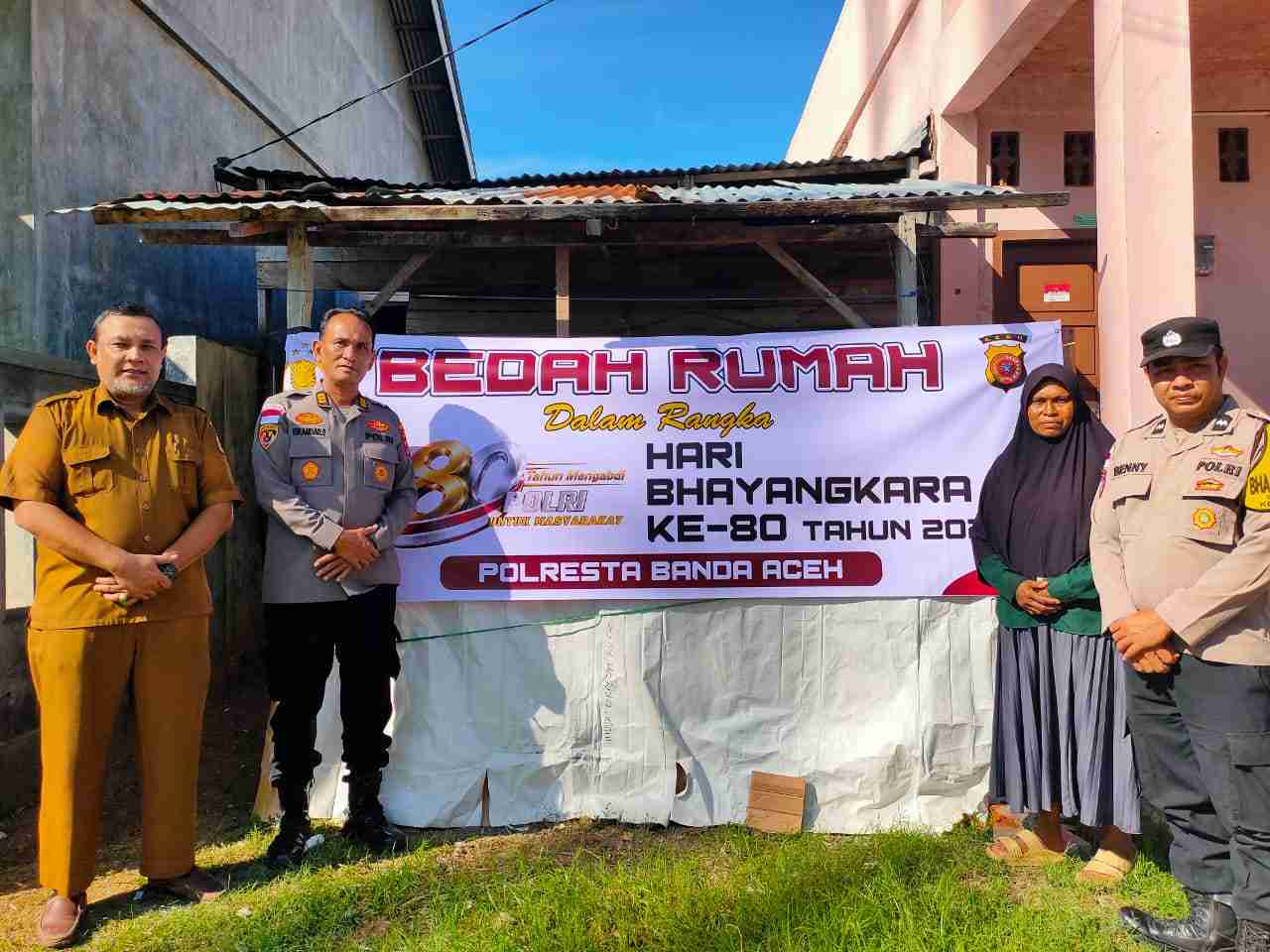 Polresta Banda Aceh Bedah Rumah Warga Kurang Mampu Sambut Hari Bhayangkara ke-80 - Tribratanews Polresta Banda Aceh
