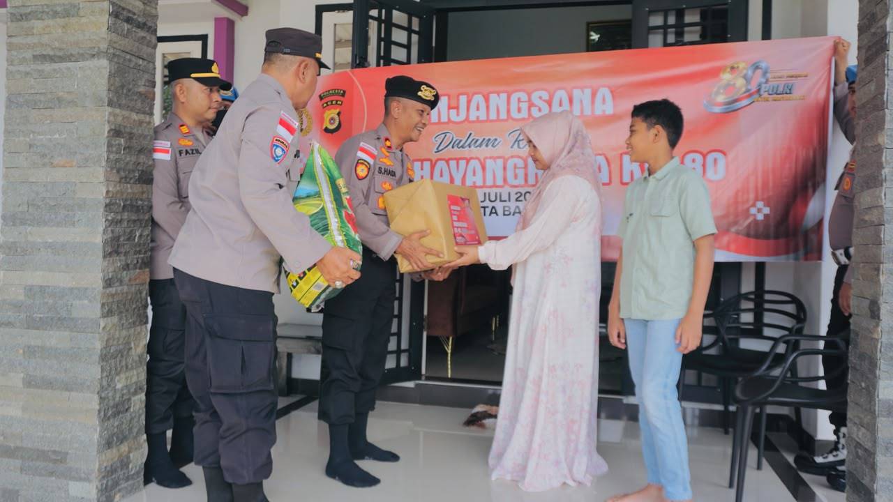 Polresta Banda Aceh Peduli Purnawirawan dan Warakawuri, Wujud Penghormatan atas Pengabdian Tanpa Batas - Tribratanews Polresta Banda Aceh