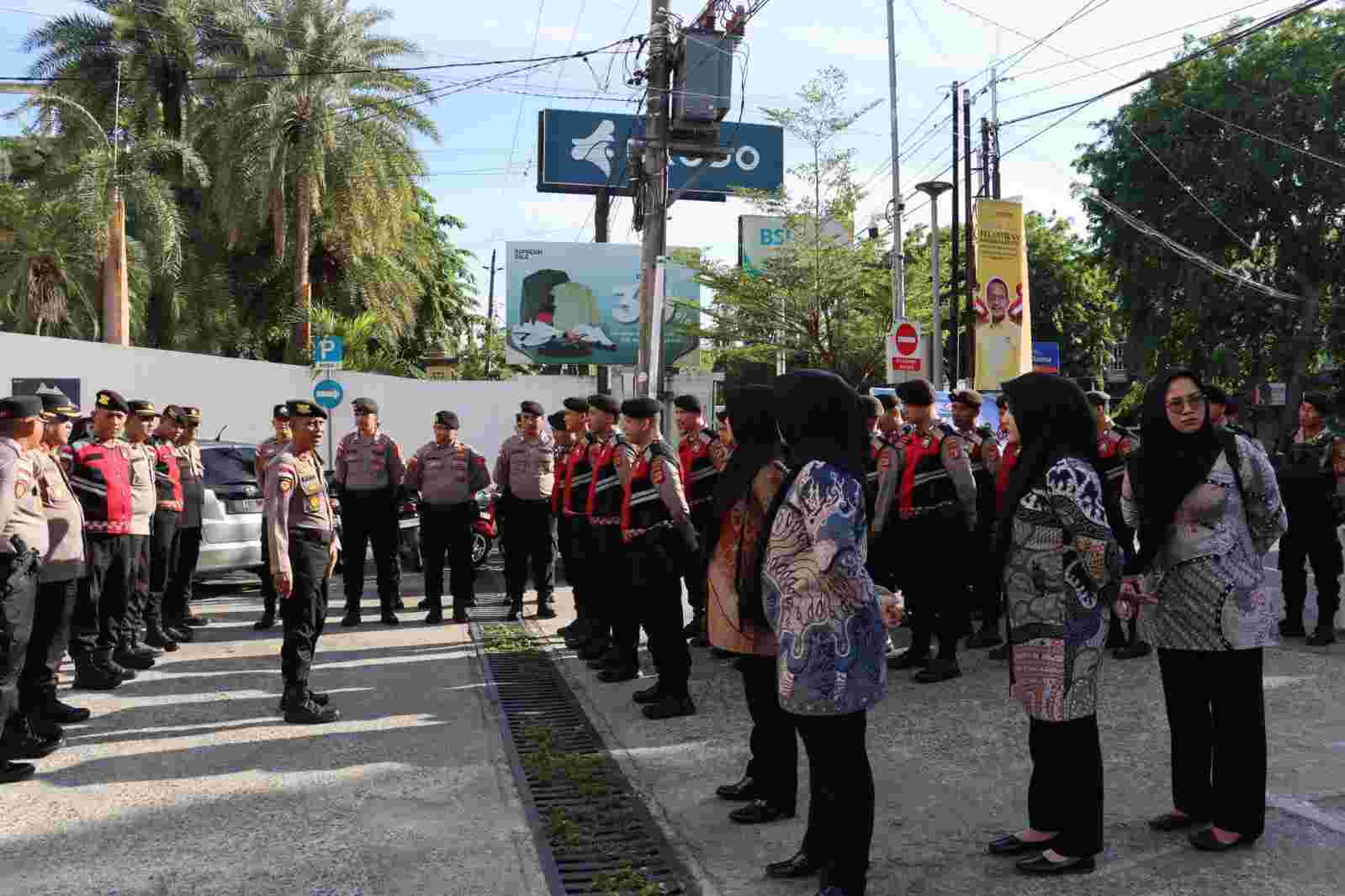 Polresta Banda Aceh Amankan Kegiatan Pelantikan dan Bimtek Partai Golkar di Hermes Palace Hotel