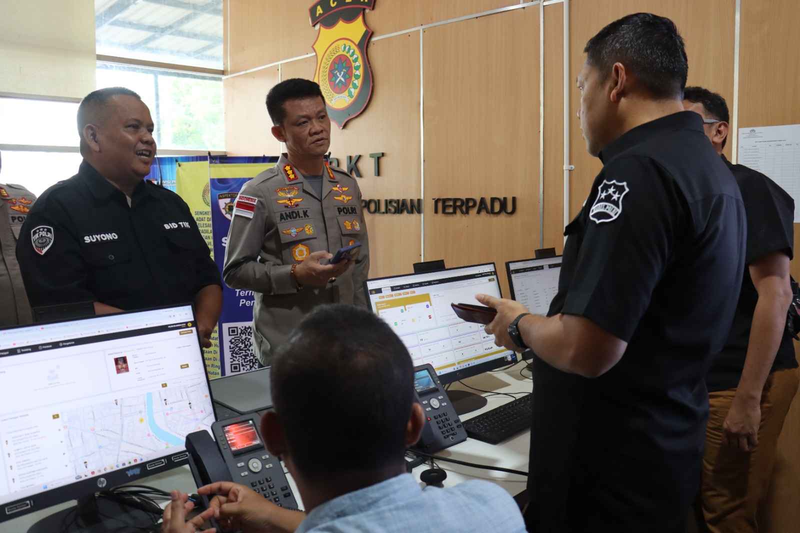 Tim Divisi TIK Polri ke Polresta Banda Aceh Dalam Rangka Survei dan Uji Komisi Layanan Polisi 110