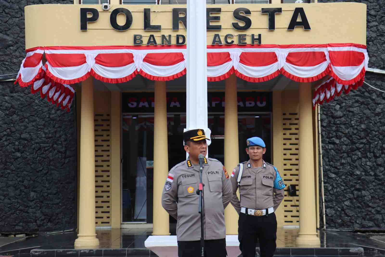 Pelaksana Tugas Kapolresta Banda Aceh Pimpin Apel Pagi, Tekankan Profesional Personel dalam Berdinas