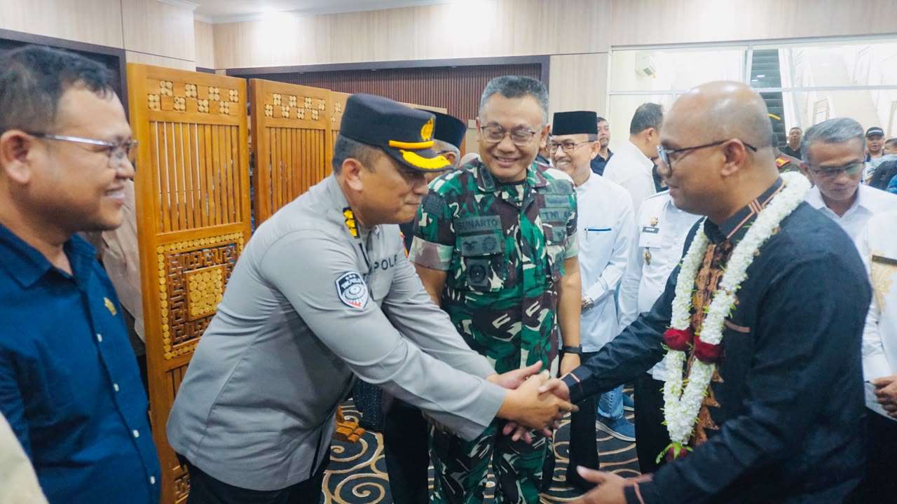 Dilantik Sebagai Kajati Aceh, Plt. Kapolresta Ucapkan Selamat Kepada Teuku Rahmadsyah
