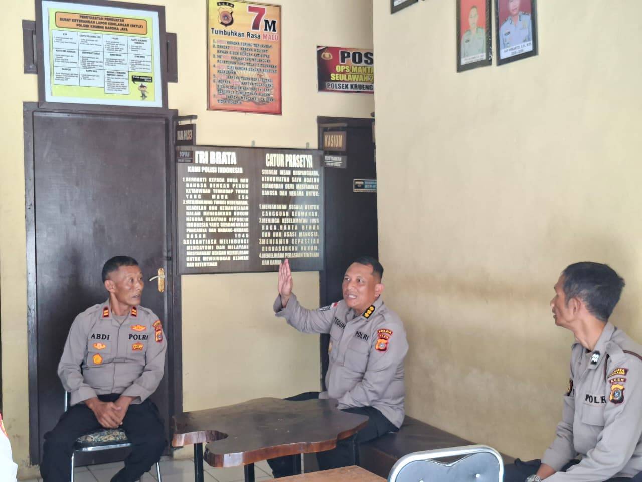 Plt Kapolresta Banda Aceh Cek Kesiapan Personel di Polsek Ulee Kareng dan Krueng Barona Jaya