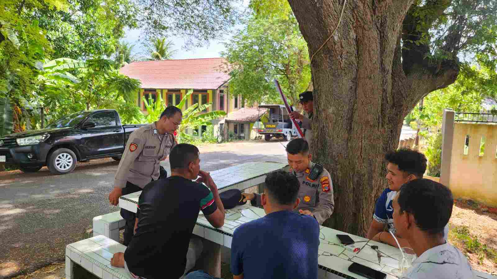Kapolsek Jajaran Polresta Banda Aceh Patroli Desa Bersama Personel Cegah Gangguan Kamtibmas