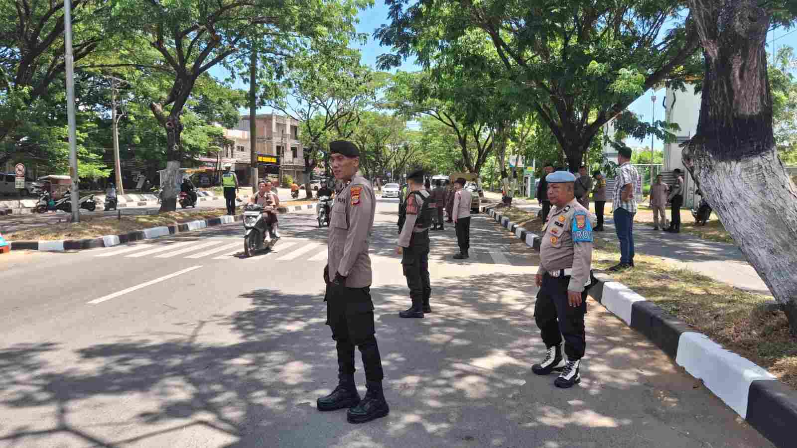 Propam Polresta Banda Aceh Pantau Pelaksanaan Strong Point dan Pengaturan Lalu Lintas