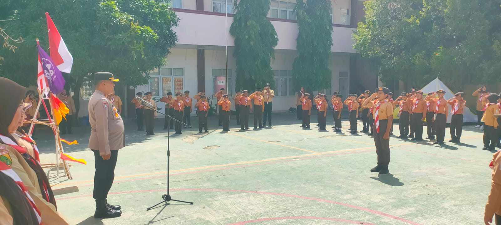 Menjadi Pembina Pramuka di SD Yayasan Kemala Bhayangkari, Ini Pesan Kasat Binmas Polresta Banda Aceh