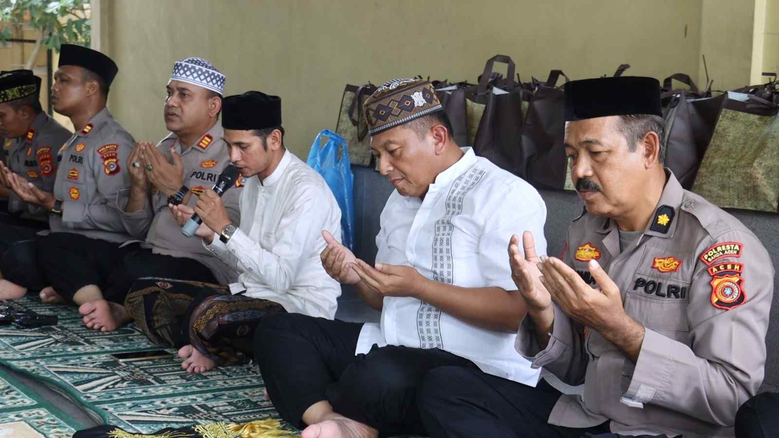Kombes Teguh Gelar Doa Bersama, Santuni Anak Yatim di Rumdis Kapolresta