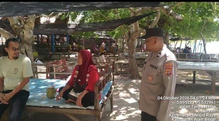 Patroli Pantai Pasir Putih Ditingkatkan, Polisi Imbau Pengunjung Waspadai Ombak Besar