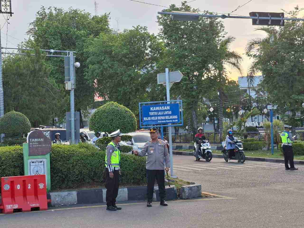 Kapolresta Banda Aceh Turun Langsung Pastikan Strong Point Pagi Berjalan Tertib