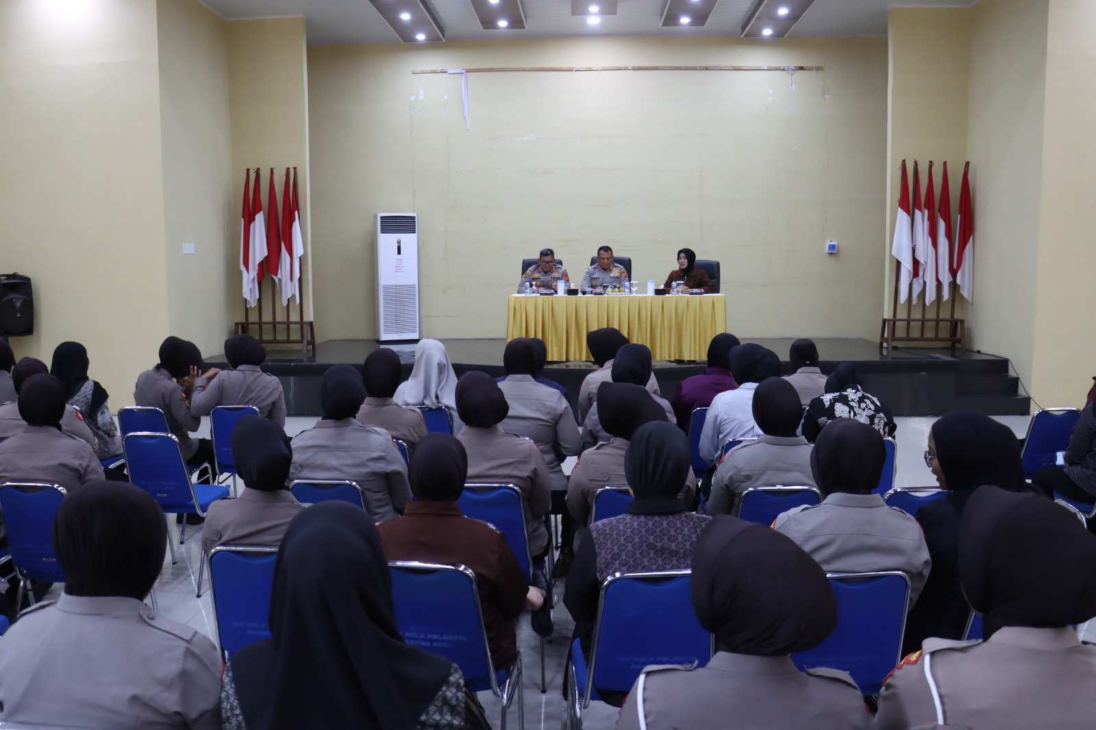 Kapolresta Banda Aceh Berikan Arahan bagi Para Polwan
