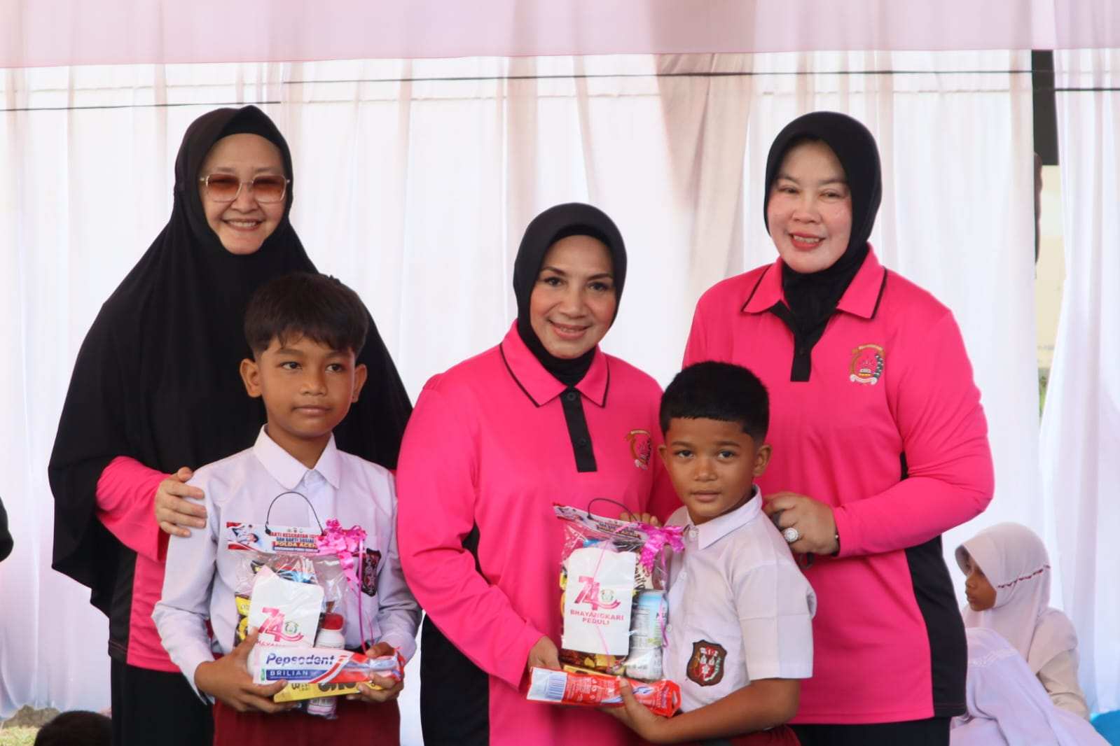 Sambut HKGB Ke-74, Bhayangkari Daerah Aceh Gelar Baktikes, Baksos Dan Kids Corner
