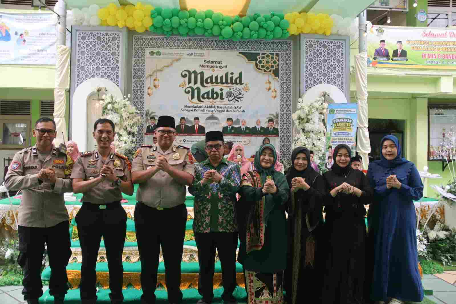 Hadiri Maulid Nabi di MIN 6 Banda Aceh, Wakapolresta Ajak Pelajar Teladani Akhlak Rasulullah