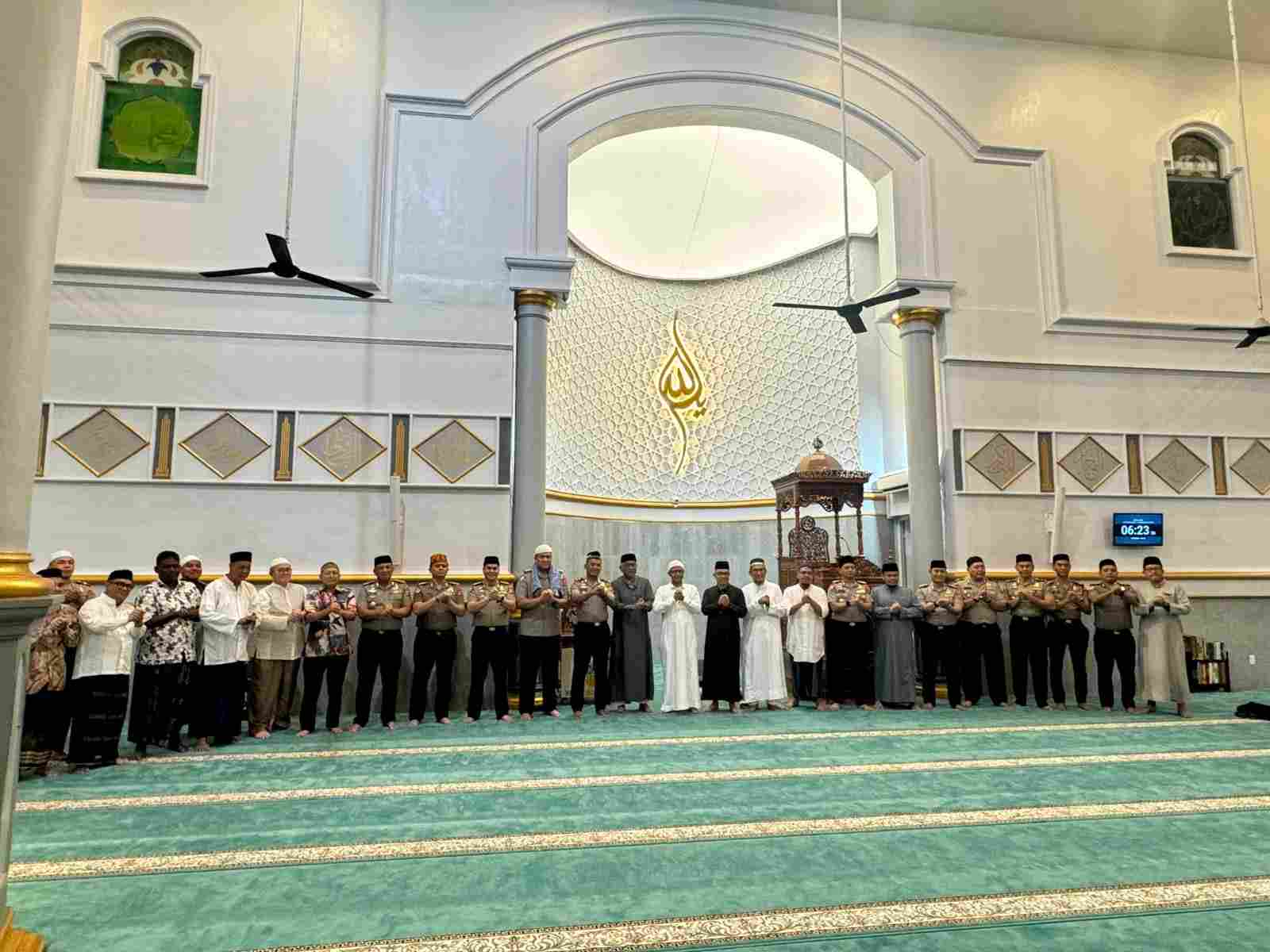Kapolresta Banda Aceh Subuh Keliling Bersama Warga, Pererat Silaturahmi dan Perkuat Kamtibmas